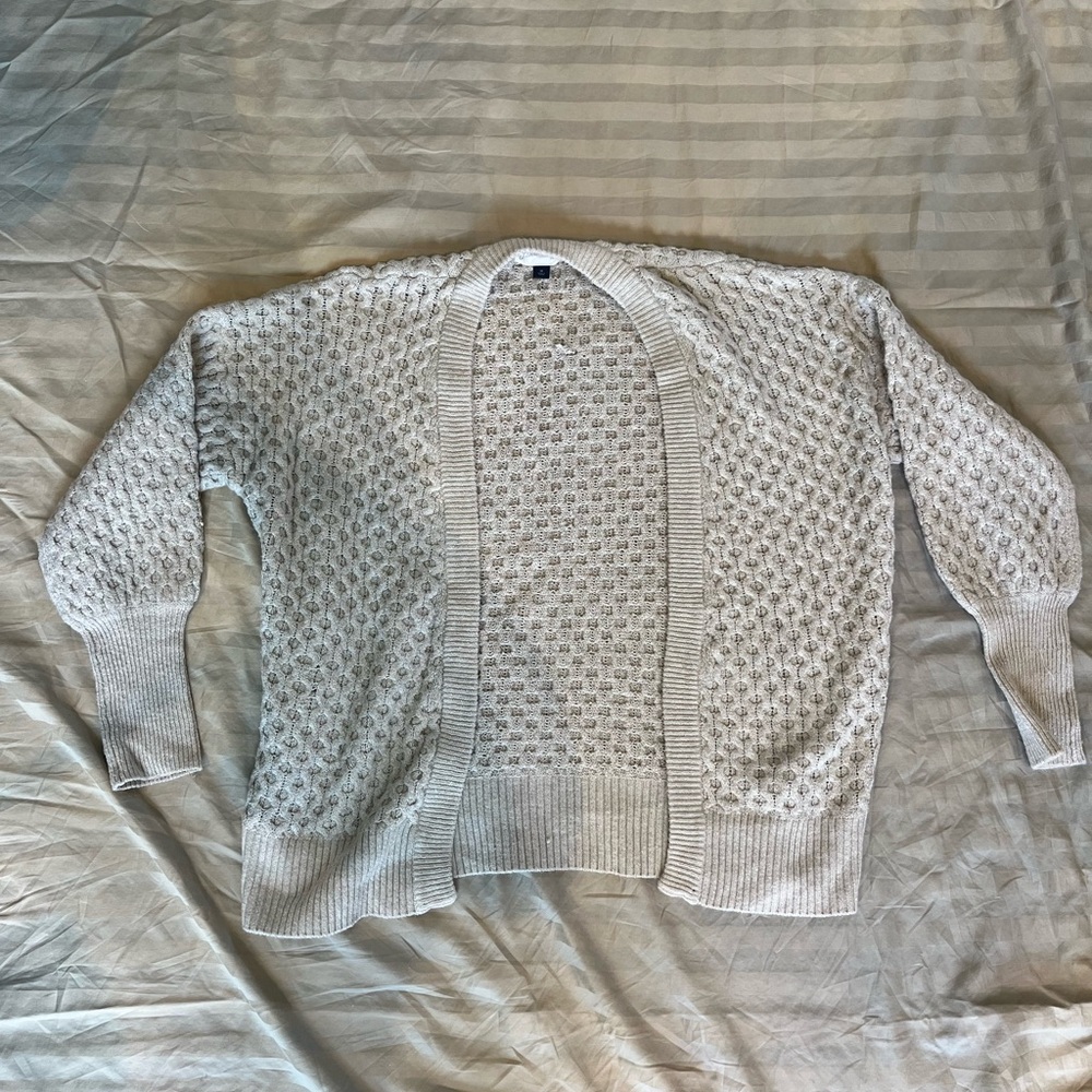 Universal thread cardigan color sand size M